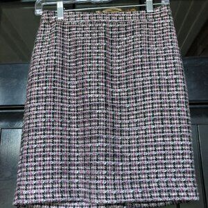 Ann Taylor Loft Petites Tweed Skirt, shades of black, gray, & pink. Size 00P